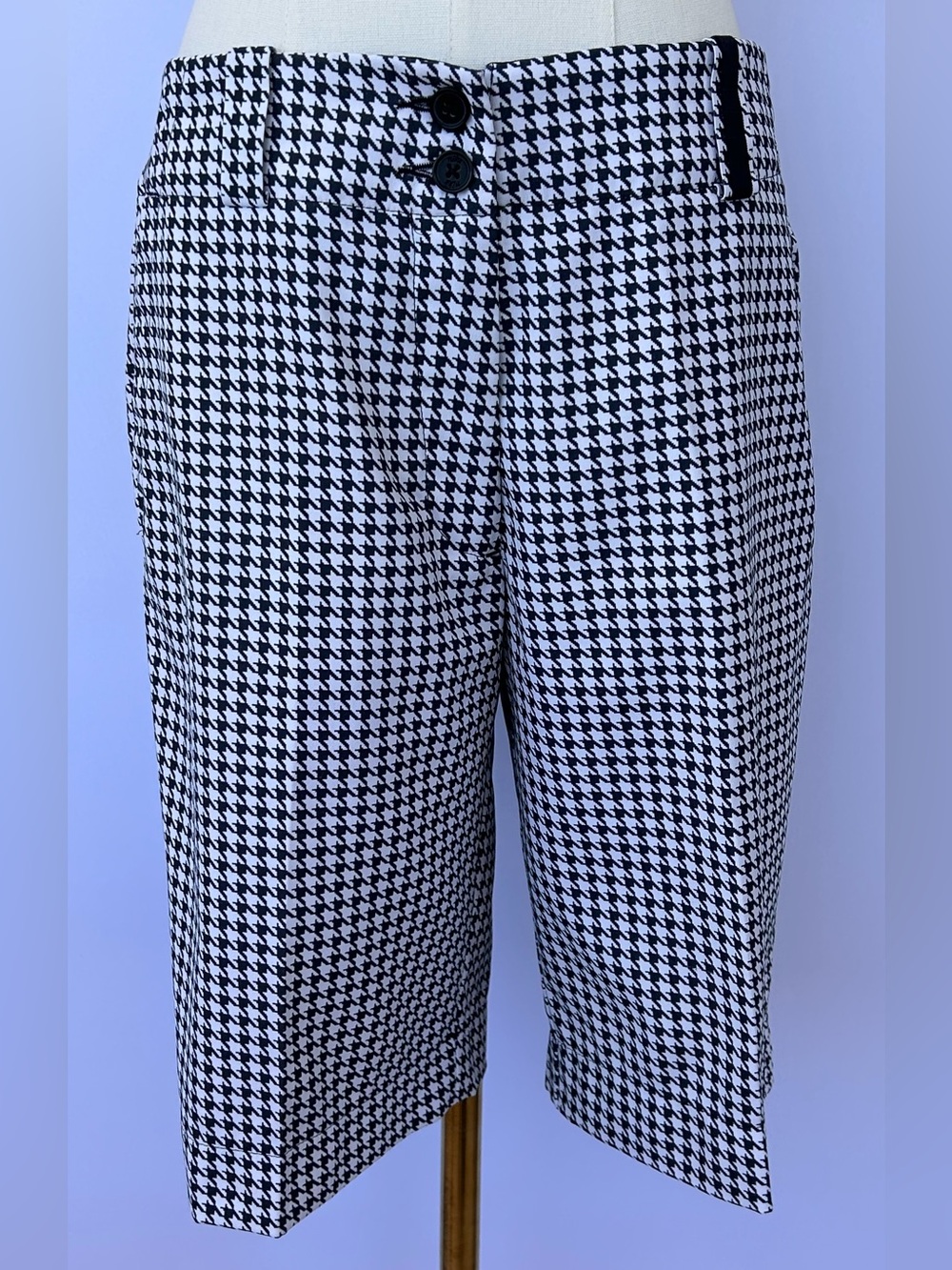 Nike Golf Women’s Black & White‎ Houndstooth Stretch Bermuda Shorts Size 4